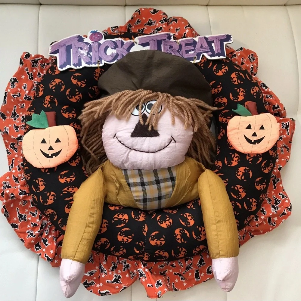 Halloween Scarecrow Door Wreath Trick or Treat Pumpkin Fall Decor 20 in